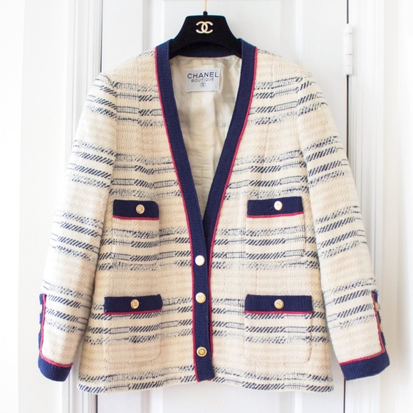 Rare 1980s Chanel Vintage Gold Clover Skirt Suit - Picture 5 of 8